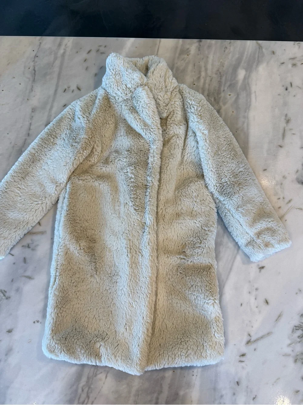 Joyfolie Plush Faux Fur Coat in Light Cream